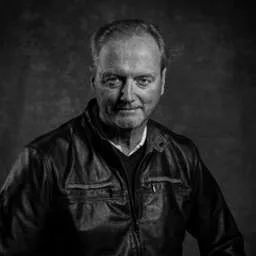 Niklas Savander