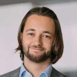 Florian Reike, Director/ Cofounder at Peanuds