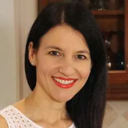 Estee Raviv