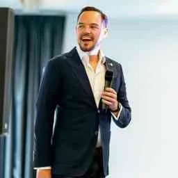 Mark Livings, Co-Founder & CEO at Lyre's Spirit Co