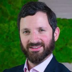 Daniel Saunders