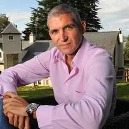 Simon Nixon
