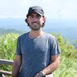 Payom Dousti