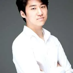 Seung Yoon Lee, Global Strategy Officer at Kakao Entertainment