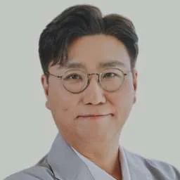 Taekkyung Lee