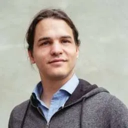 Jonathan Rüth