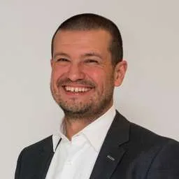 Roberto Alvarez