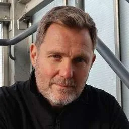 Simon Squibb, Co-Founder & Chairman at HelpBnk