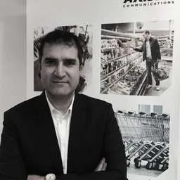 Azad Khamooshi
