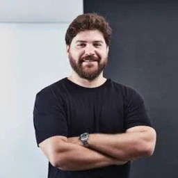Deniz Güvenen, Angel Investor