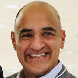 Permjot Valia, Mentor in Residence at Sam M. Walton College of Business