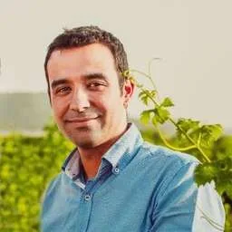 Adrian Ferrero, Co-founder and Business Development at AC-Gen Reading Life