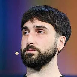 Aidan Gomez