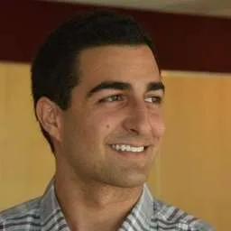 Arsham Memarzadeh