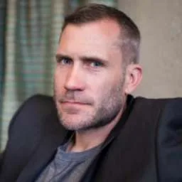 Giles Rhys Jones