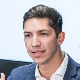 Lukas Enzersdorfer-Konrad, Angel Investor