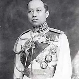 chaloem khompitoon