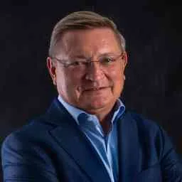 Wojciech Kostrzewa, Angel Investor