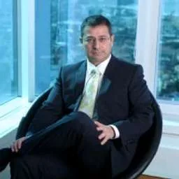 Ronen Tov