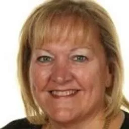 Julie Kenny