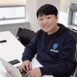 Jinwook Shin