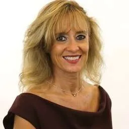 Lisa Strouss