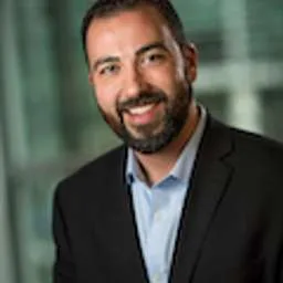 Chris Akhavan