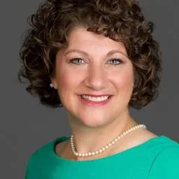 Amy Ronneberg
