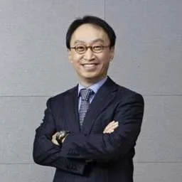 Kang Shin-woo