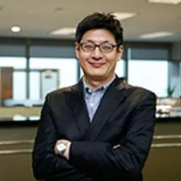 Kun Ho Kim