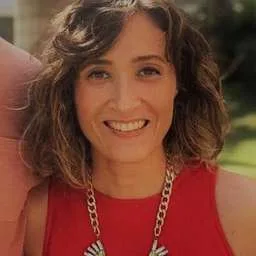 Ana Paula Celaa