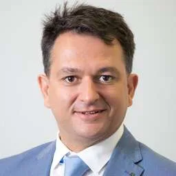Carlos Gil