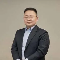 Chris Hwang