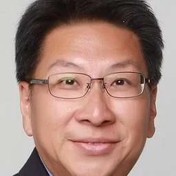 Sebastian Tan