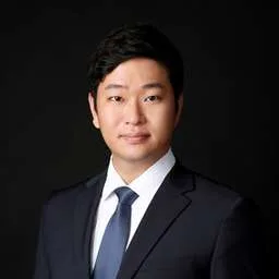 Junyong Lee