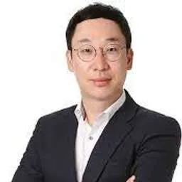 Kanghoon Lee