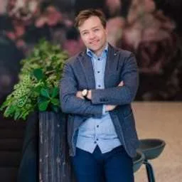 Christoffer Vikersveen Herheim, Angel Investor