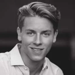 MacBrennan Peet, Angel Investor