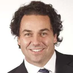 Agustín González