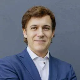 Luis Pastor