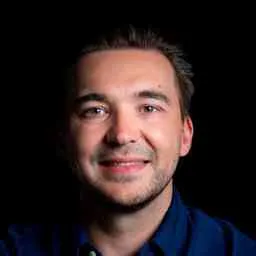 Maxim Leer