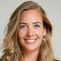 Julia Knoeff