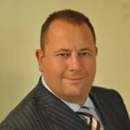Laurence J Marshall