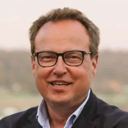 Hinrich J. Woebcken