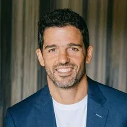 Oso Trava, Angel Investor