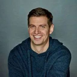 Adam Tomis