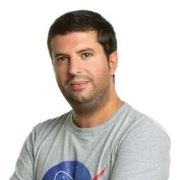 Robert López