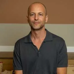 Amir Alroy