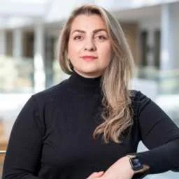 Zara Zamani, Angel Investor
