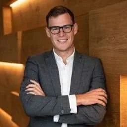 David Vais, CEO at Logport